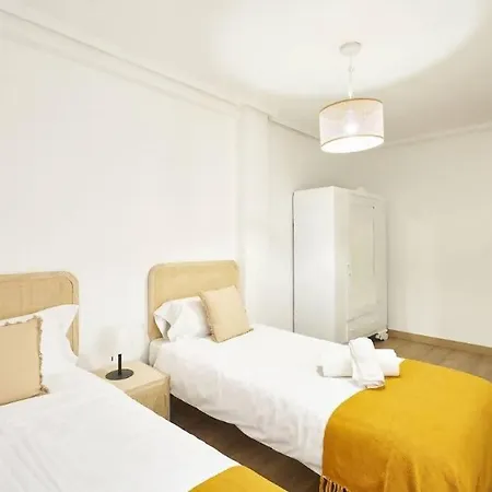 Torre De La Clerecía Centro Apartamento