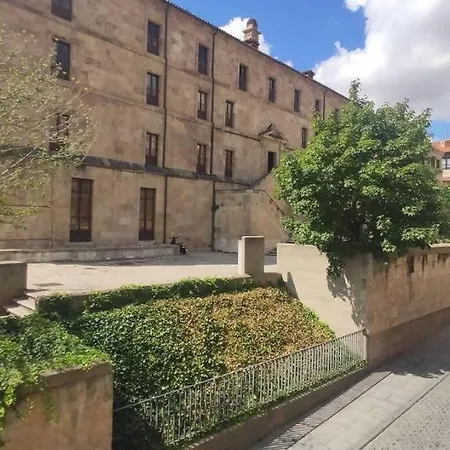 Apartamento Torre De La Clerecía Centro *